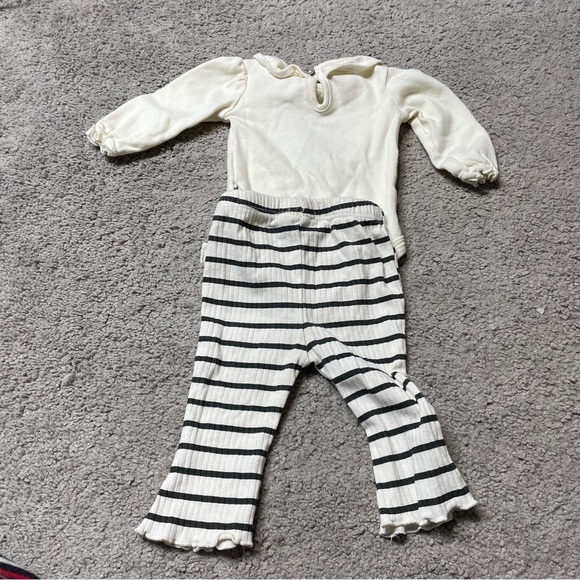 Rabbit + Bear Bootiful Ghost Onesie and Pants set, baby size 0-3 months - Picture 6 of 7